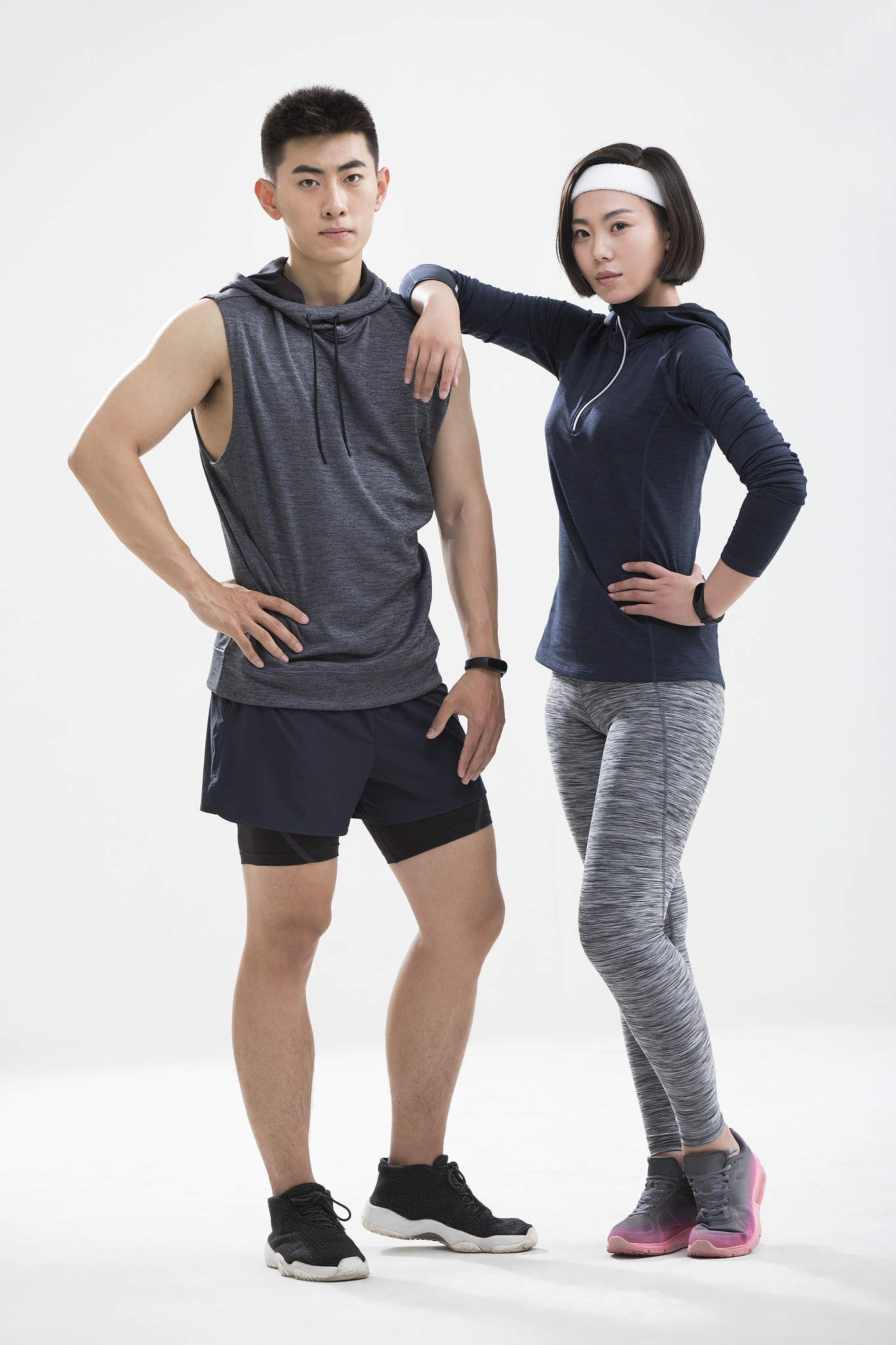 关键词：夏日时光运动充实日常穿上轻便休闲的服饰。撰写一篇夏日暑假运动文案