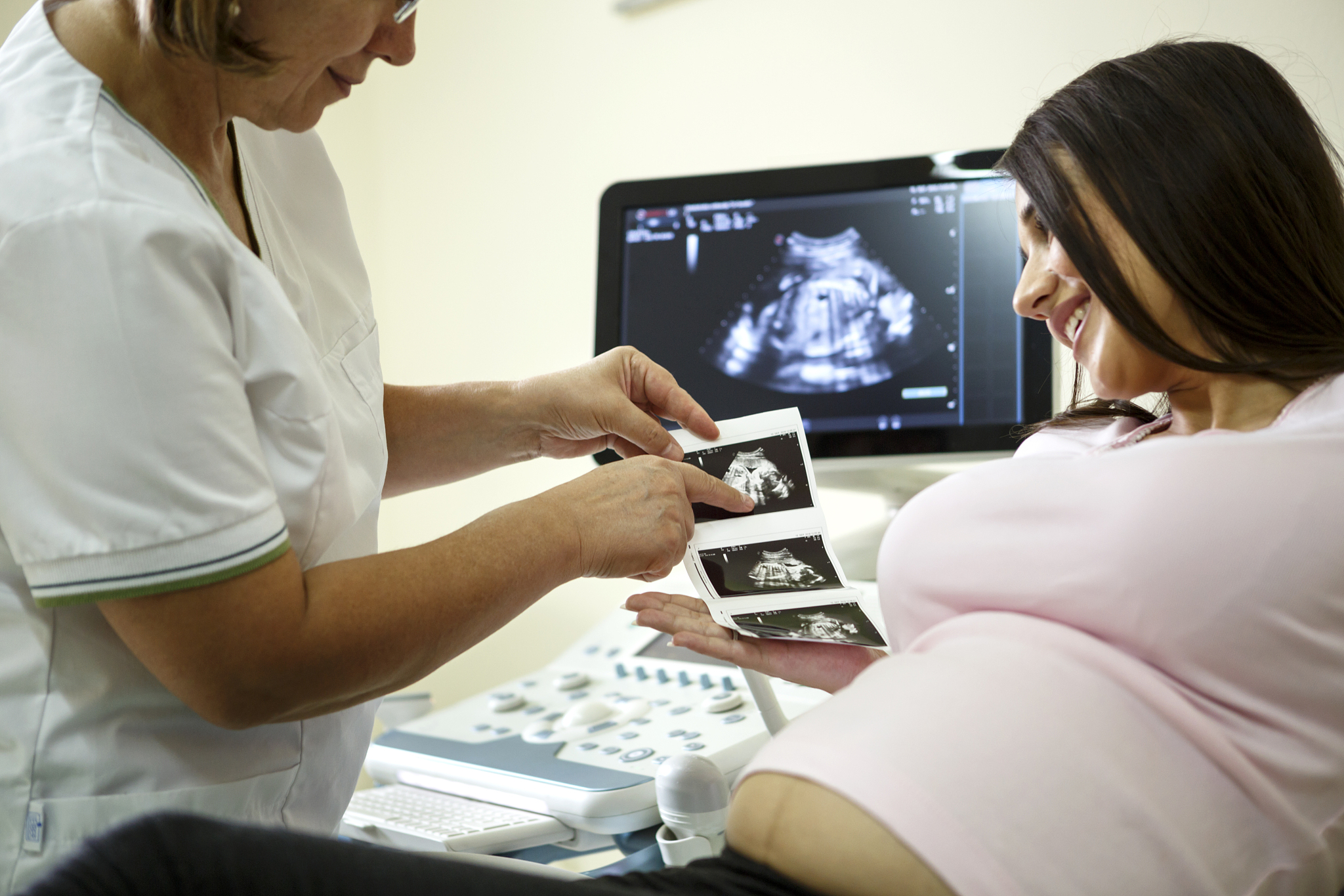 三维超声成像技术应用：从产科到肿瘤学