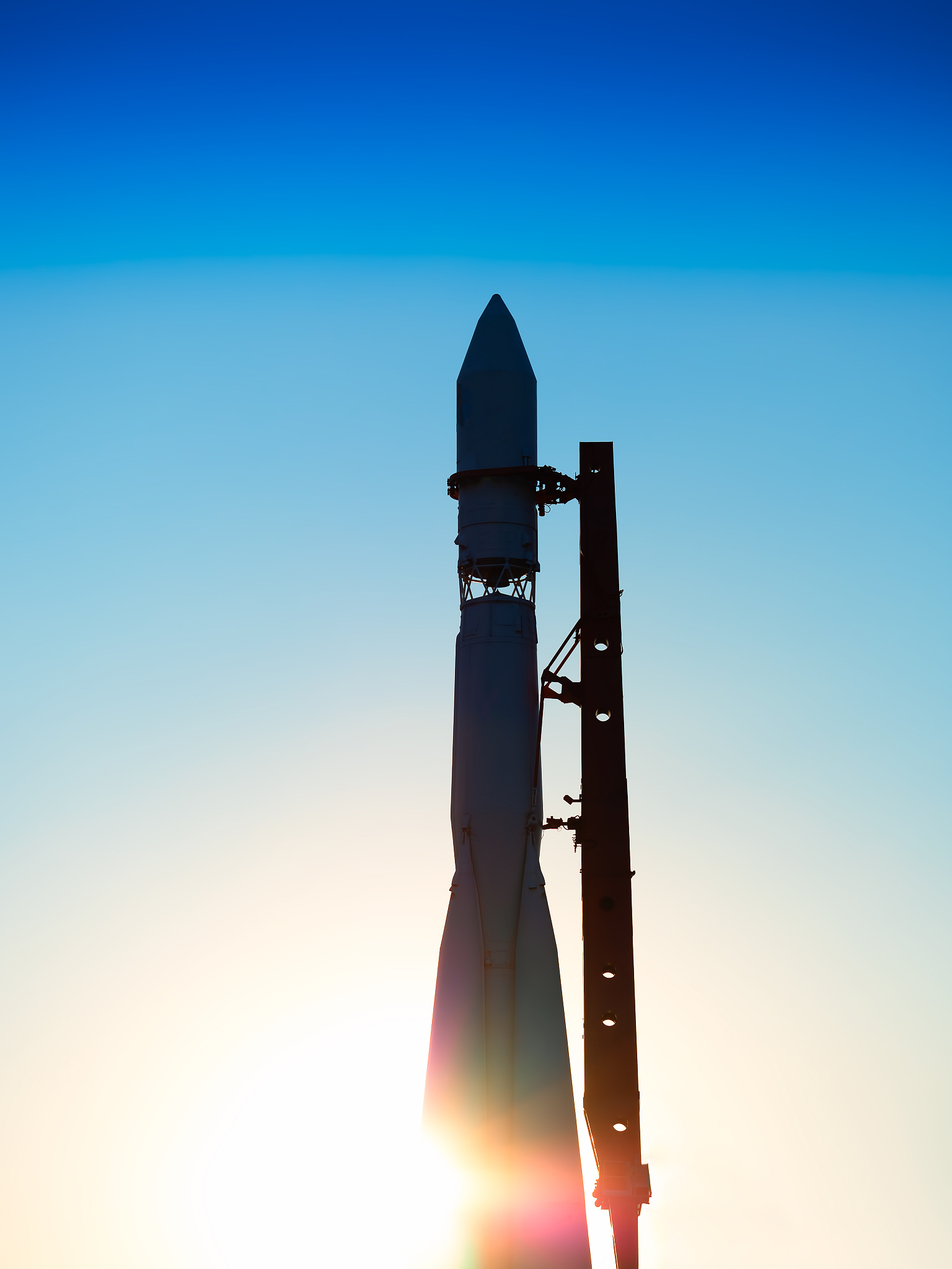 中国连续火箭发射失败原因分析 - 技术、设计、人为错误和外界因素