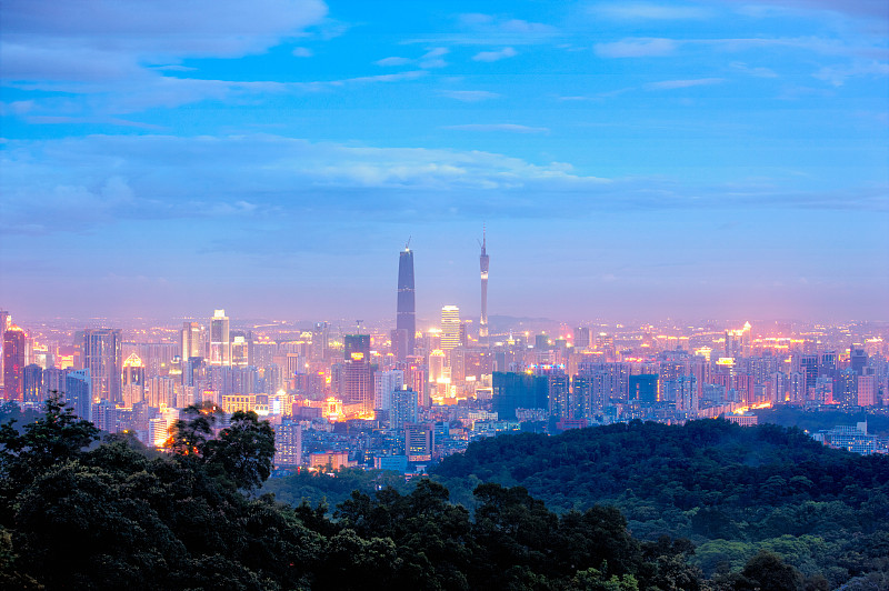 写一个关于广州的介绍200字左右