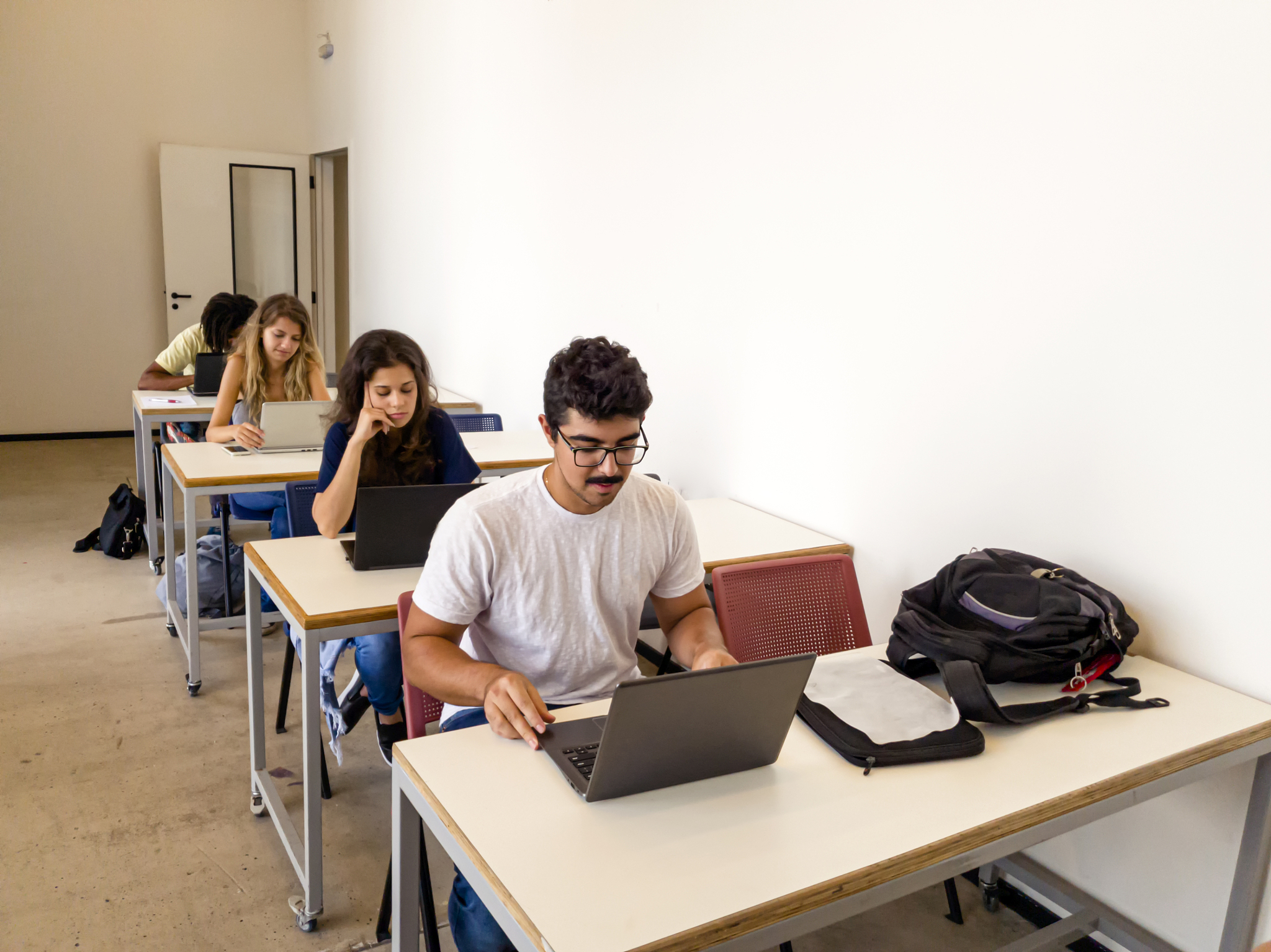 大学生心理辅导案例：谈谈学习压力、注意力和室友关系