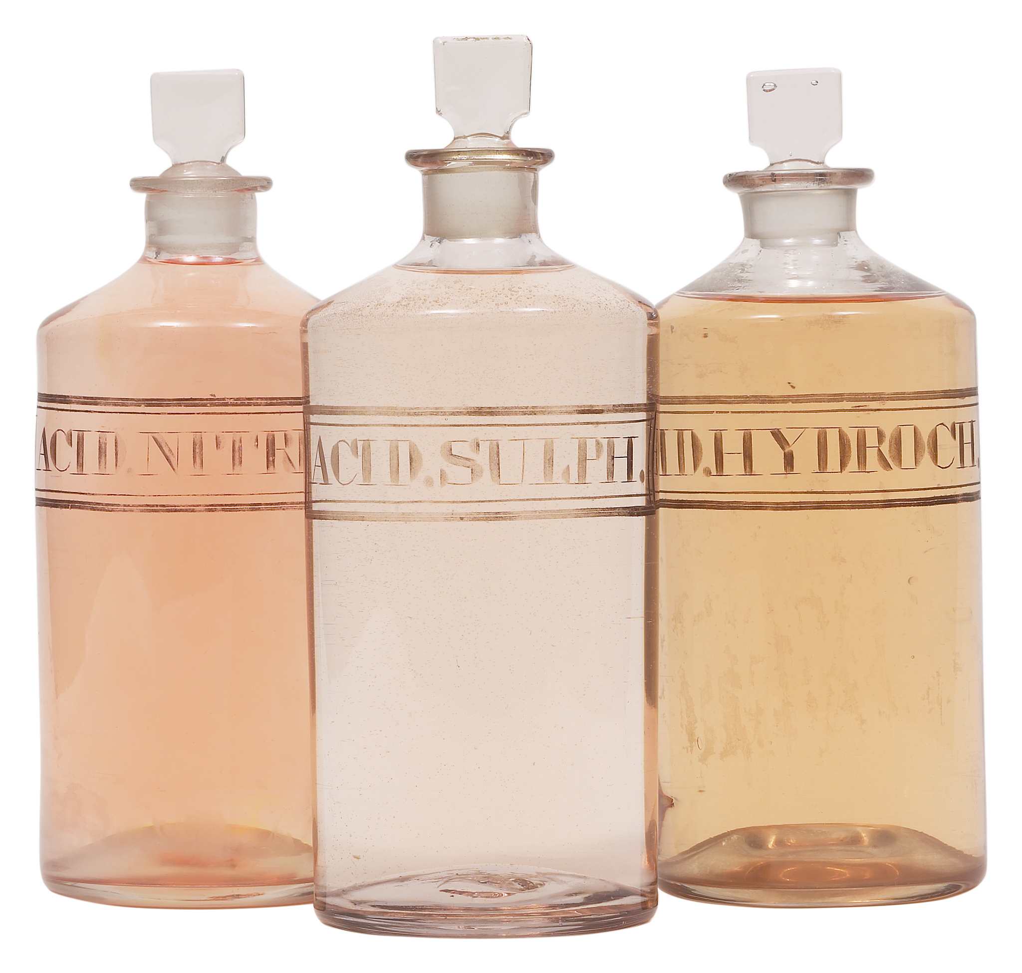 用西班牙语写一篇不少于500词的钢结构马棚的文章