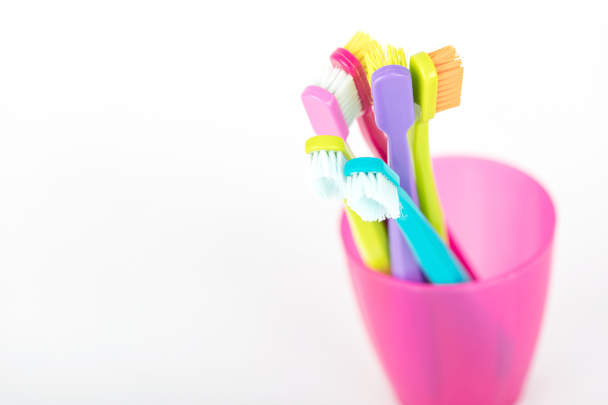 Please make different expression like slogan of sentenceExclusive design ultra-fine seam does not affect writing