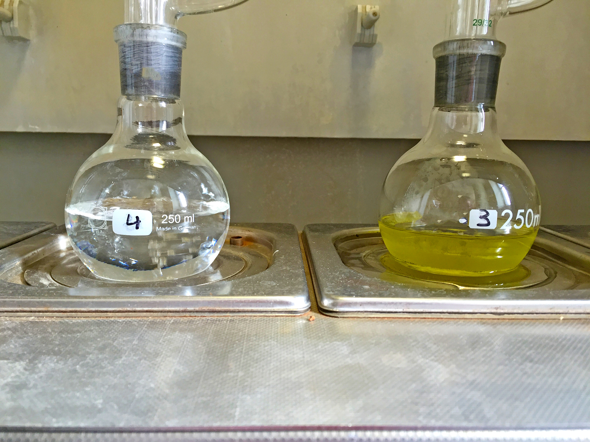 一瓶500ml的酒是53度同时有一杯500ml的水我往水里倒多少ml的酒这杯水是05度