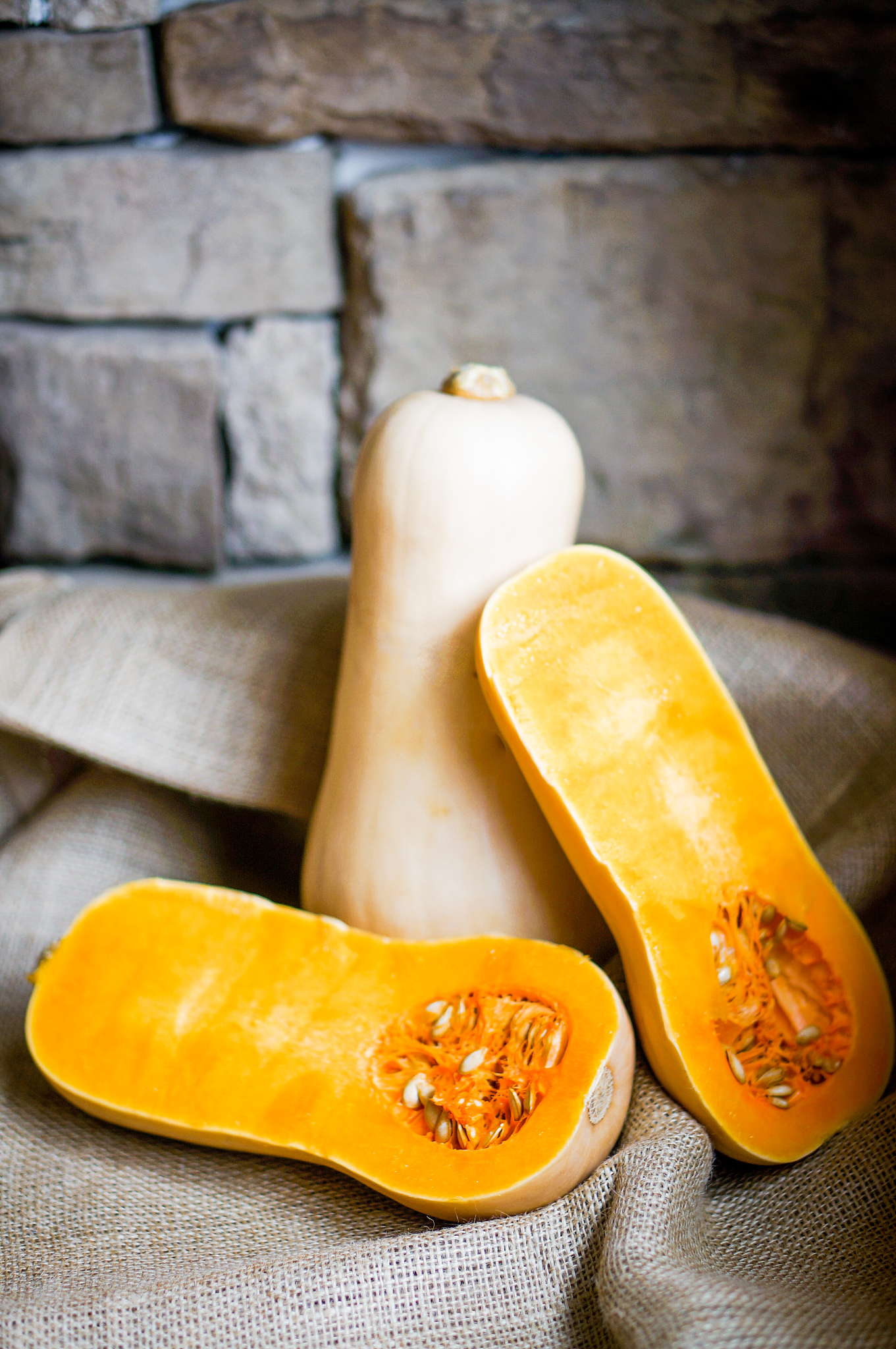 男生吃木瓜胸部会变大吗？真相揭秘！