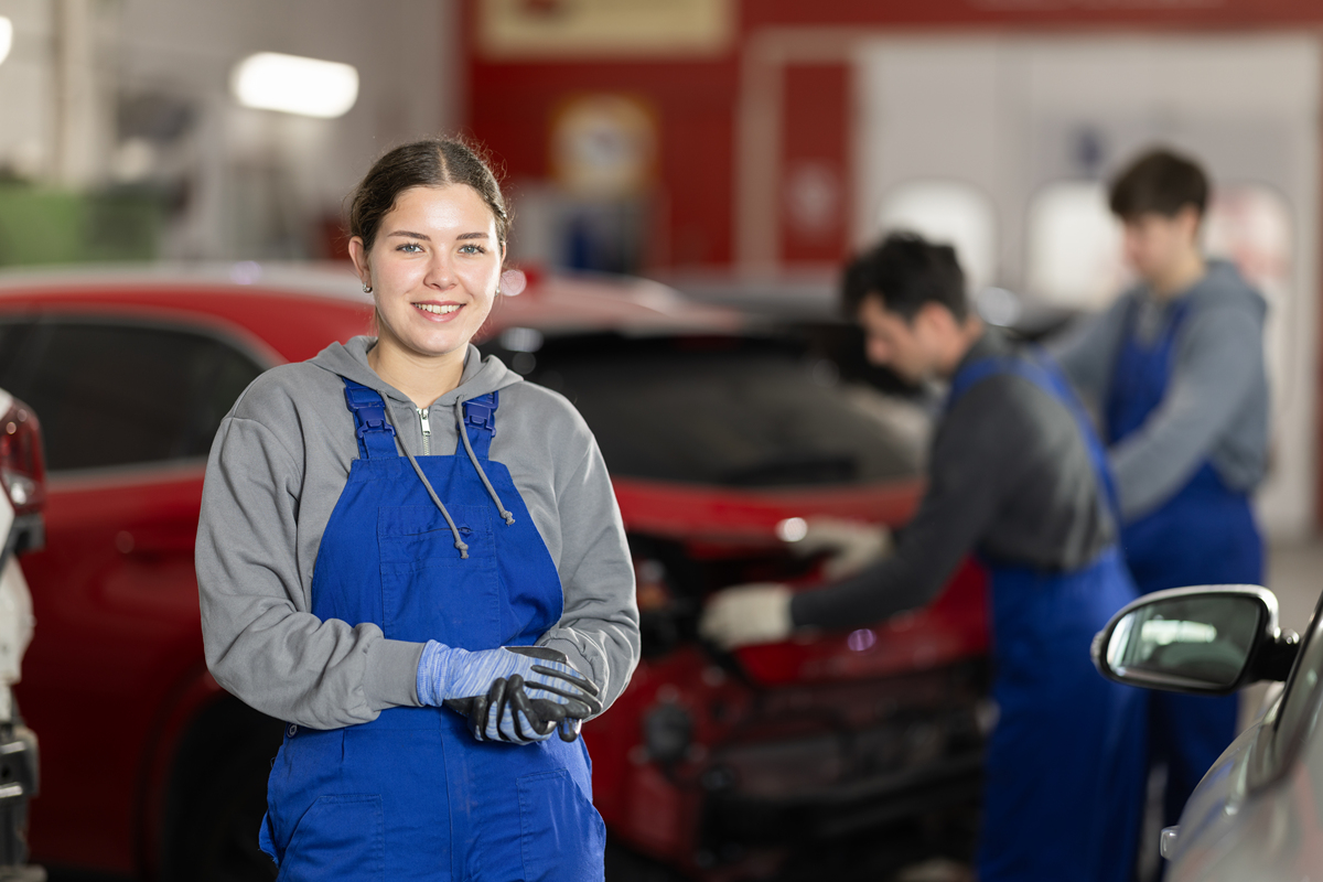 广东2023年女生读汽修学校好不好好麽