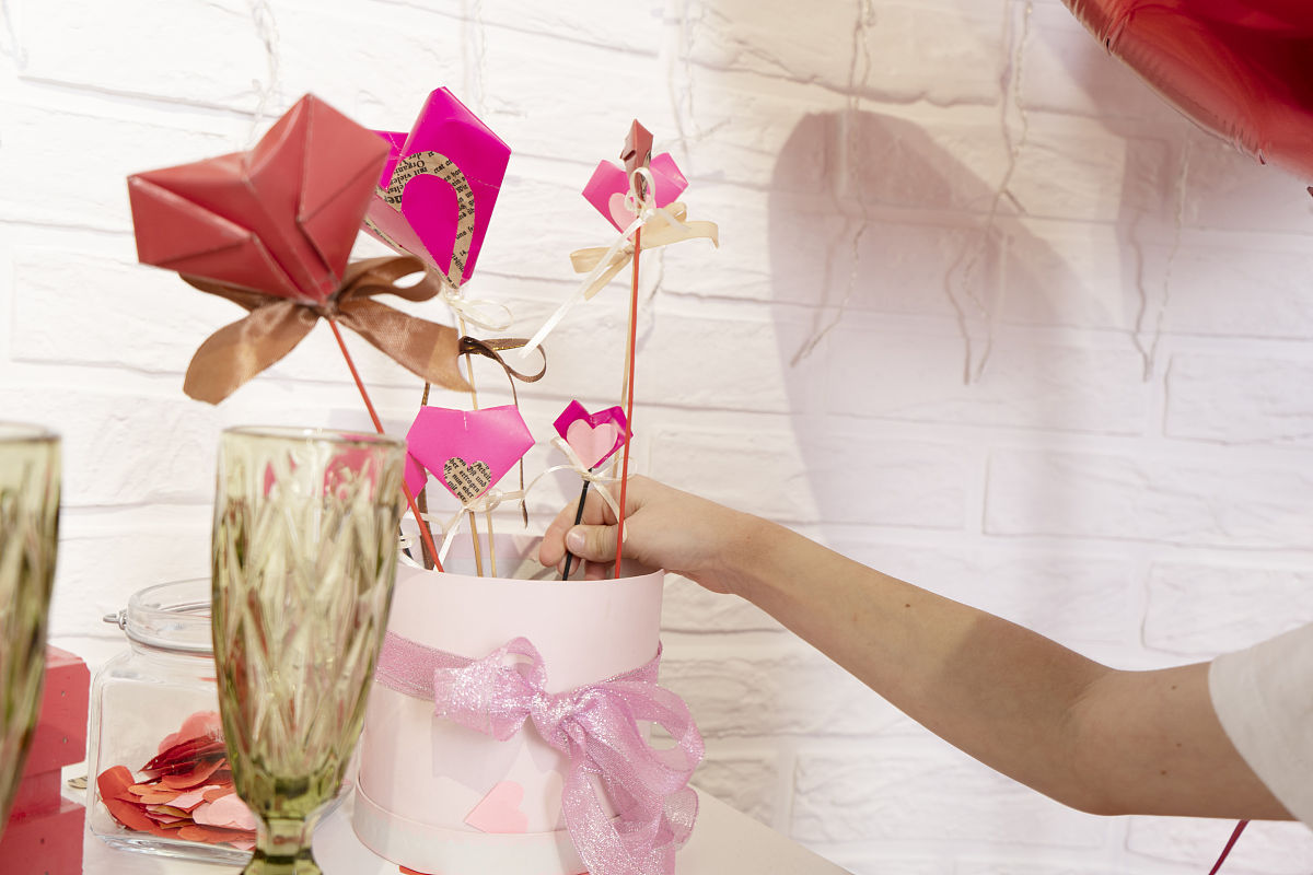 暧昧期送女生礼物指南：实用、真诚、不刻意