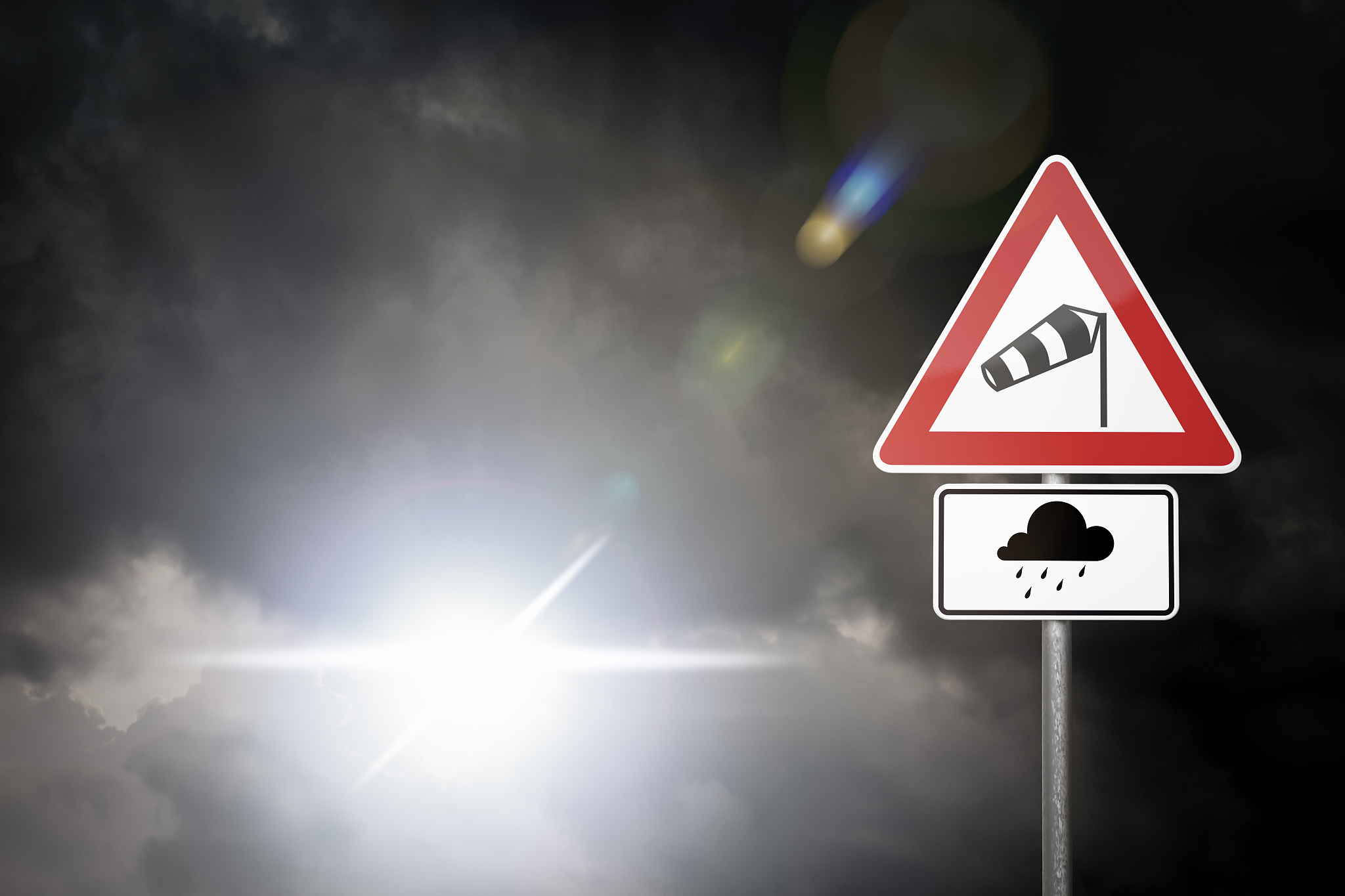 下暴雨期间应不应该冒雨检查防汛工作