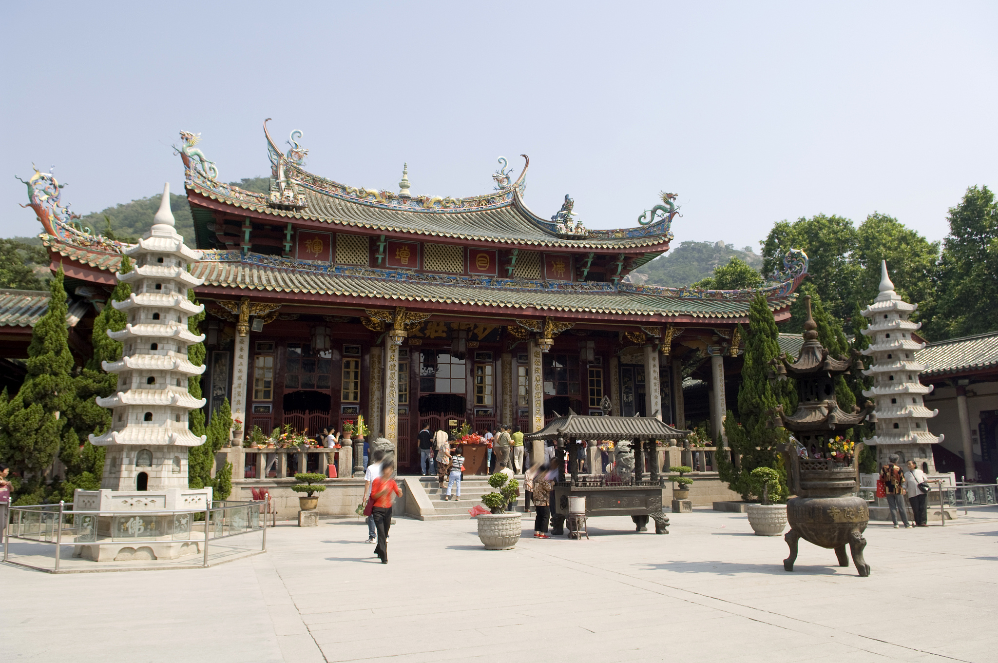 排除掉厦门大学和集美学村之后请重新列出一份 在厦门旅游的三天两夜的旅游计划