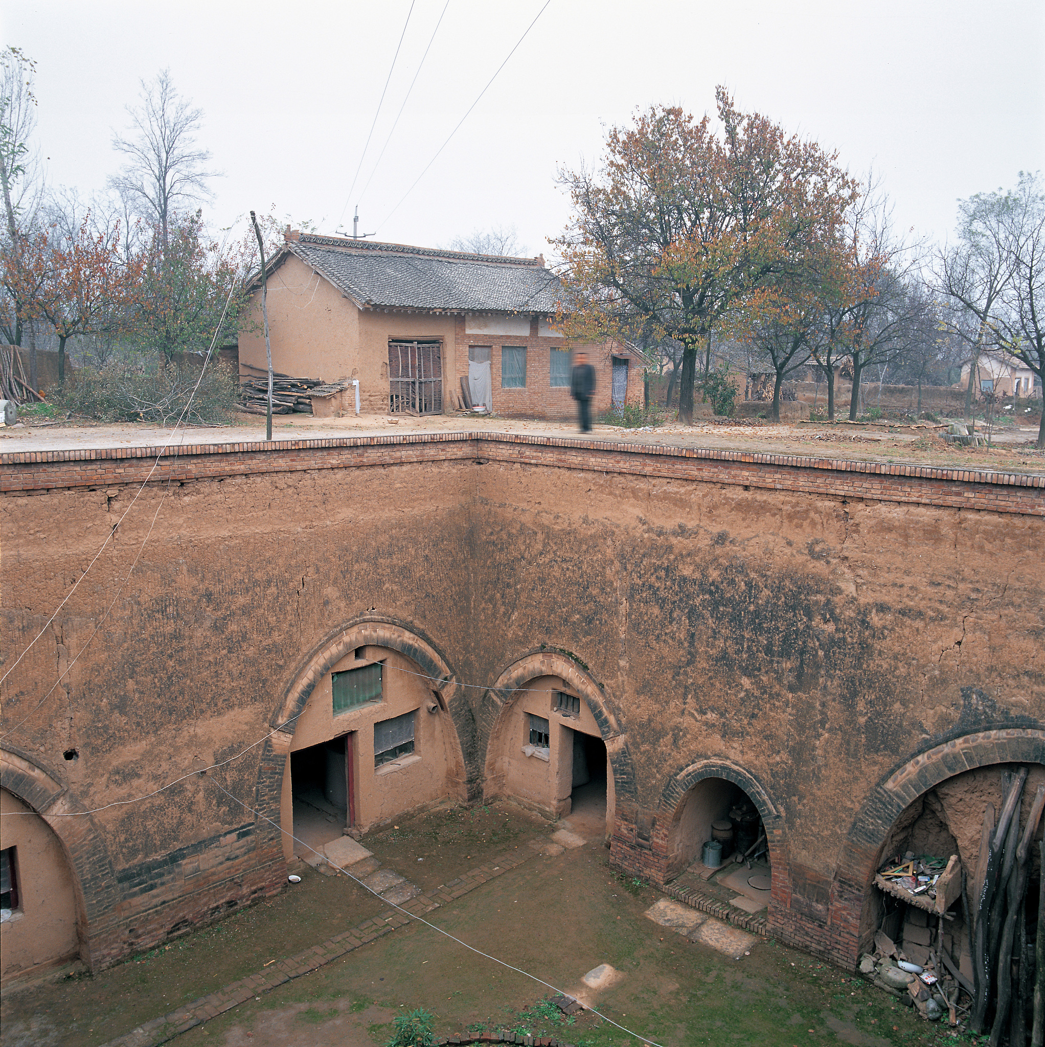 窑洞为什么建在朝南的山坡上？ - 揭秘窑洞的独特优势