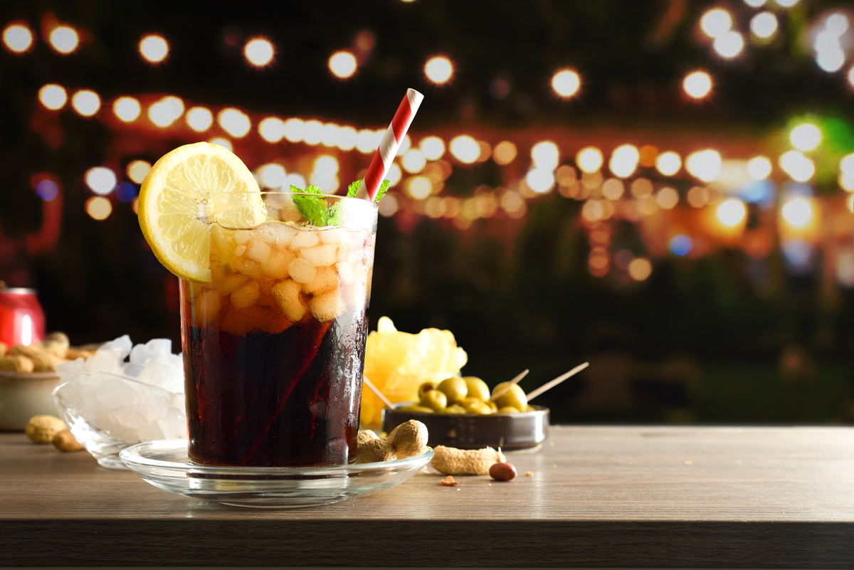 '不错不错味道好极' 这句话出自哪里？