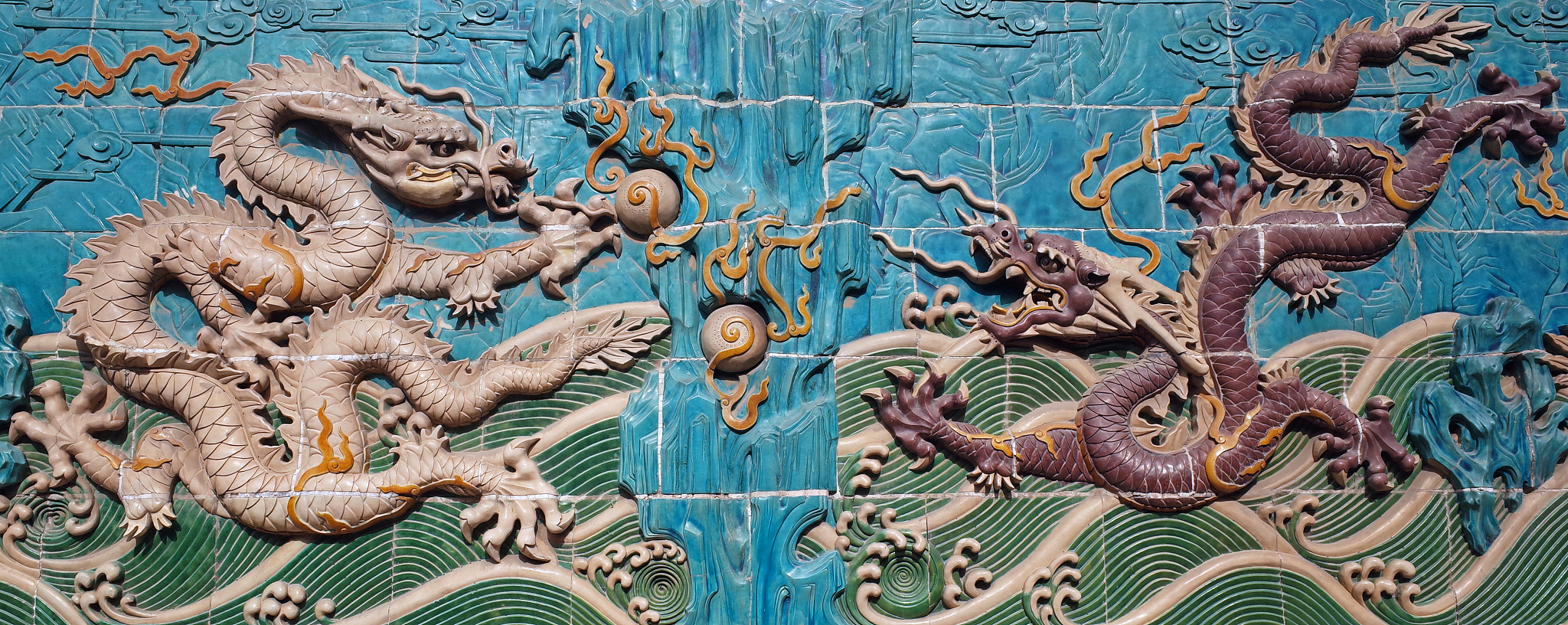 北京艺术传媒职业学院工商企业管理专业：优势、劣势及未来发展