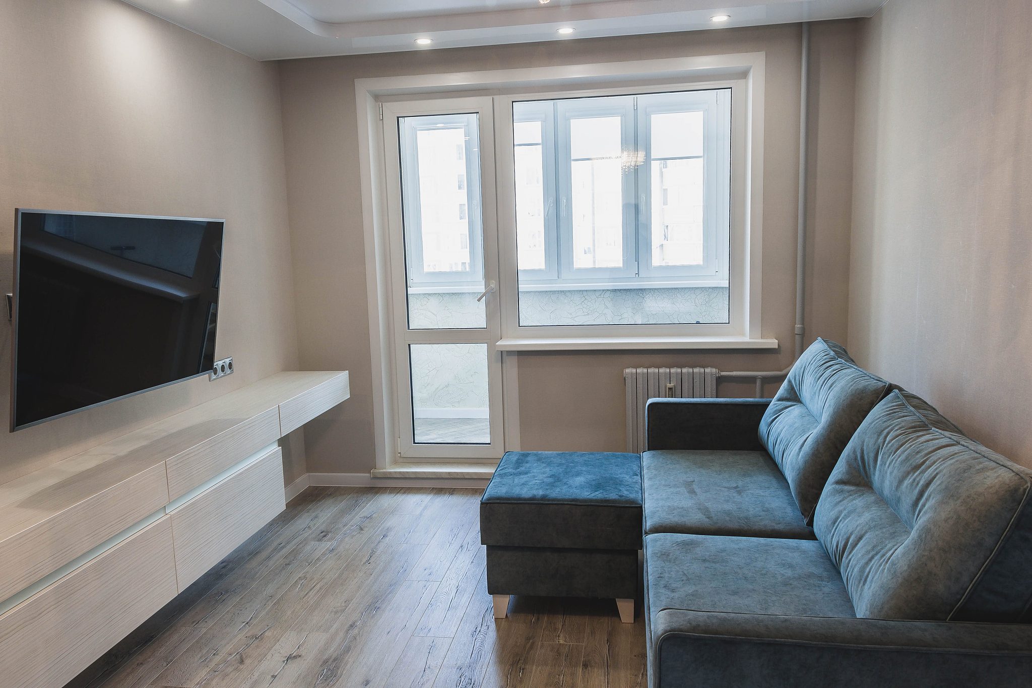 使用家居博主是口吻写篇1000字装修完毕就万事大吉了吗？并不是入住后也是步步惊心！需带标题和读者互动