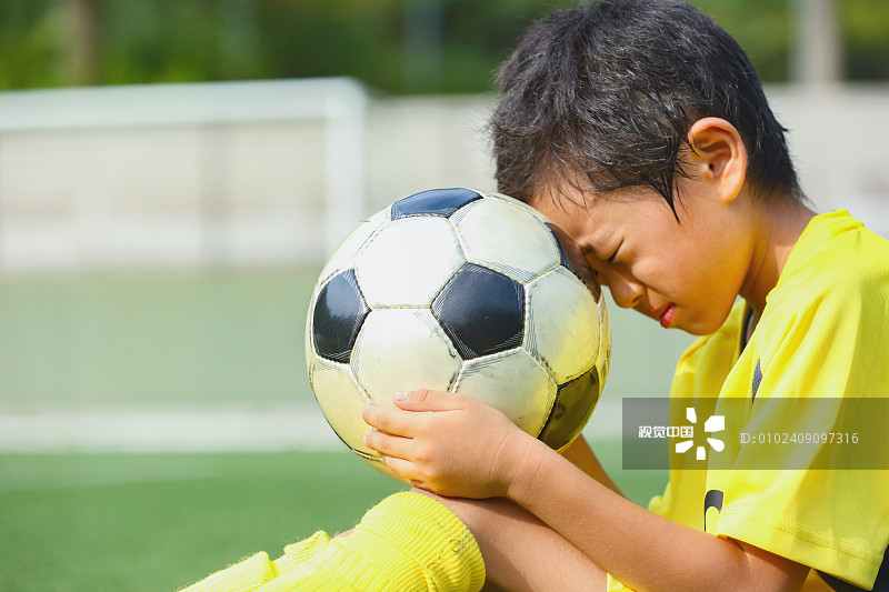 小学生脚磨破请假条模板：如何写请假条？