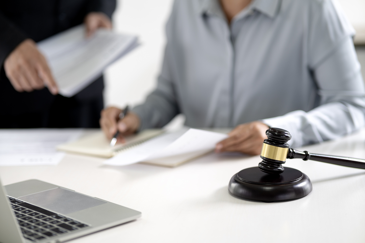 选择律师，如何兼顾质量和成本？ | 专业律师团队，值得信赖