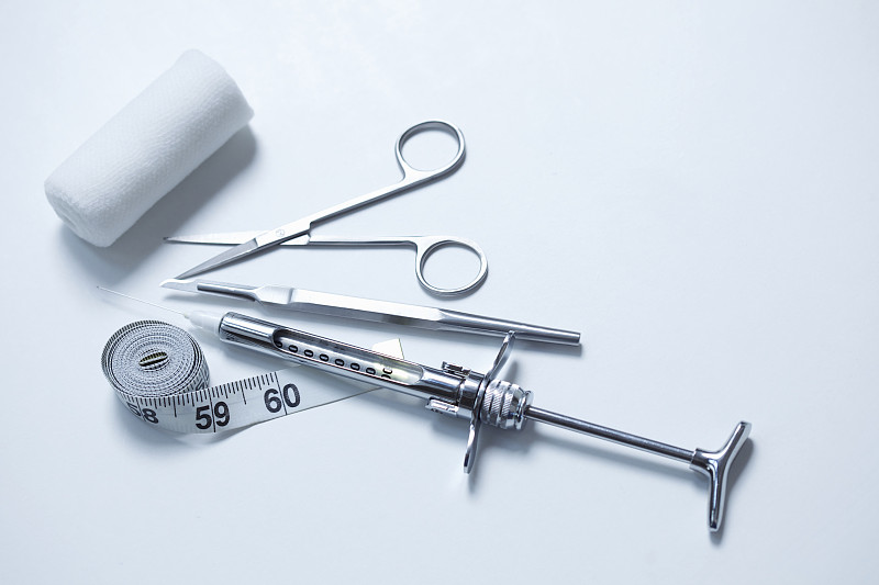 EndoTech Extractor: 高端内镜手术取物器，精准高效