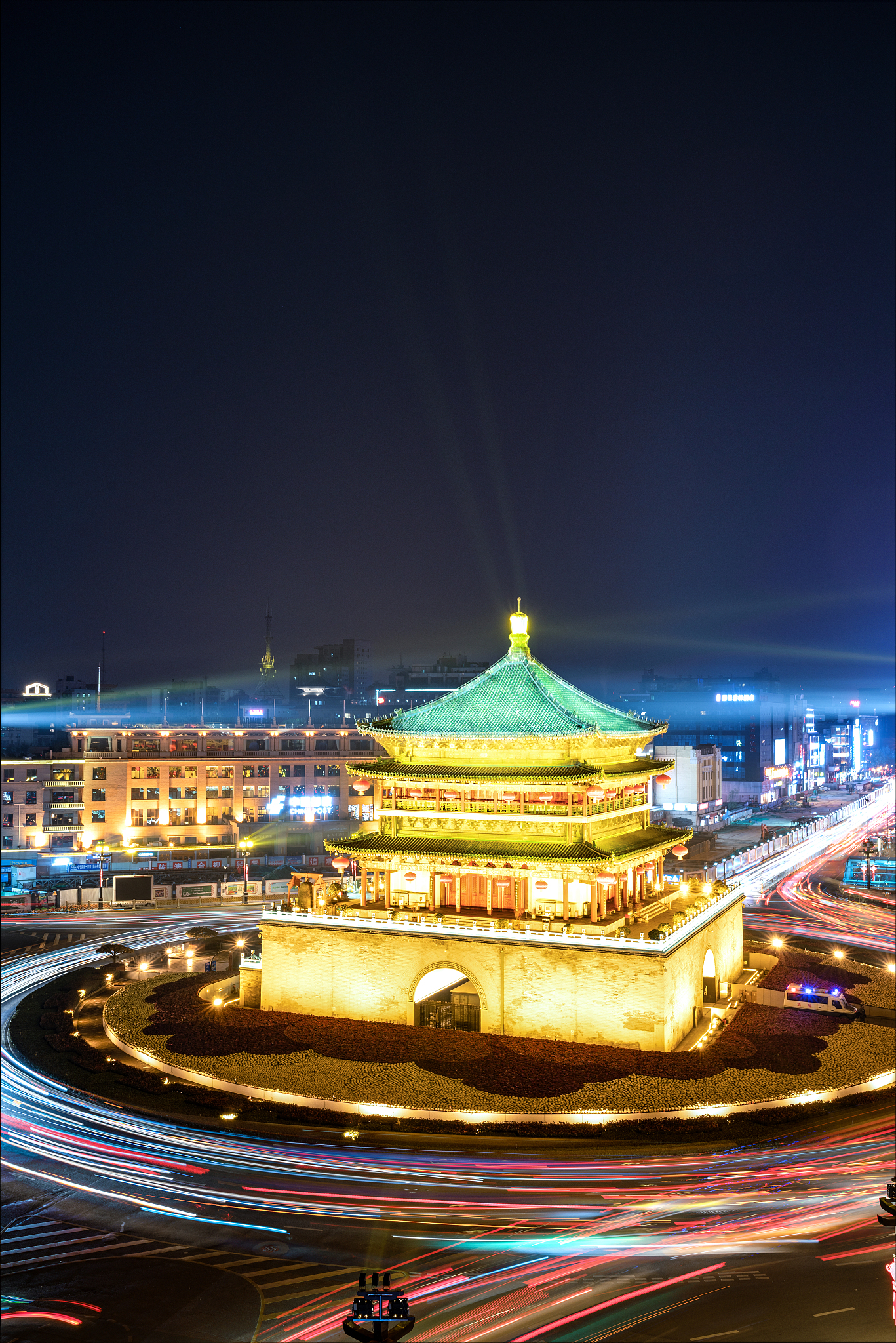 冬季夜晚西安钟楼竖图
