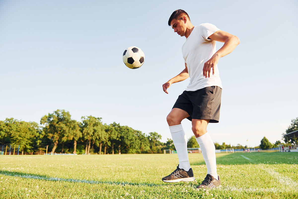 足球负重训练论文选题：意义与价值