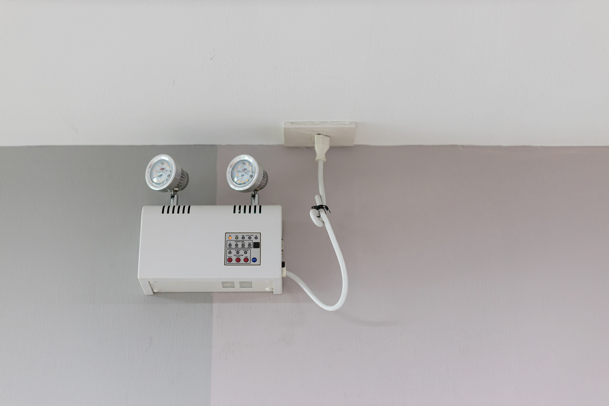 防爆应急灯检查