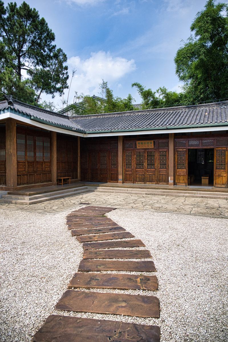 国内乡村民宿案例推荐：体验田园风光，感受乡土文化