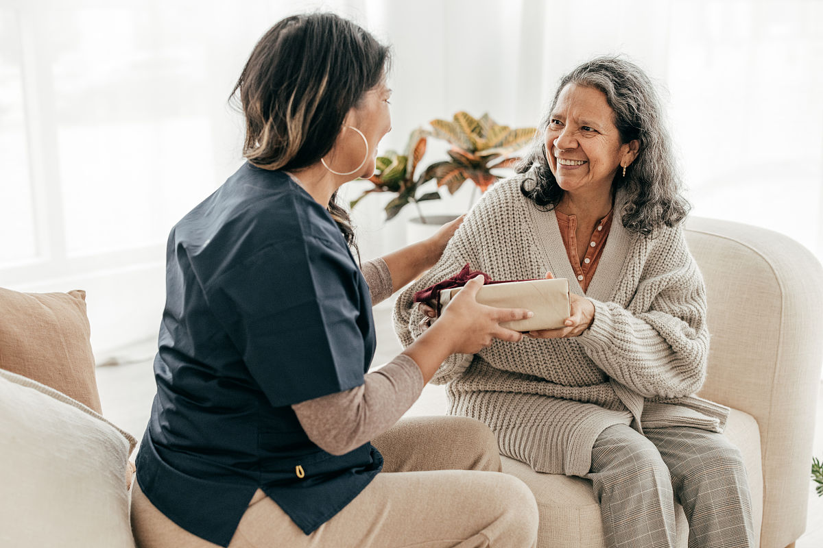 婆婆老是干预我跟我老公的性生活怎么办？作为儿媳和老公有什么办法？