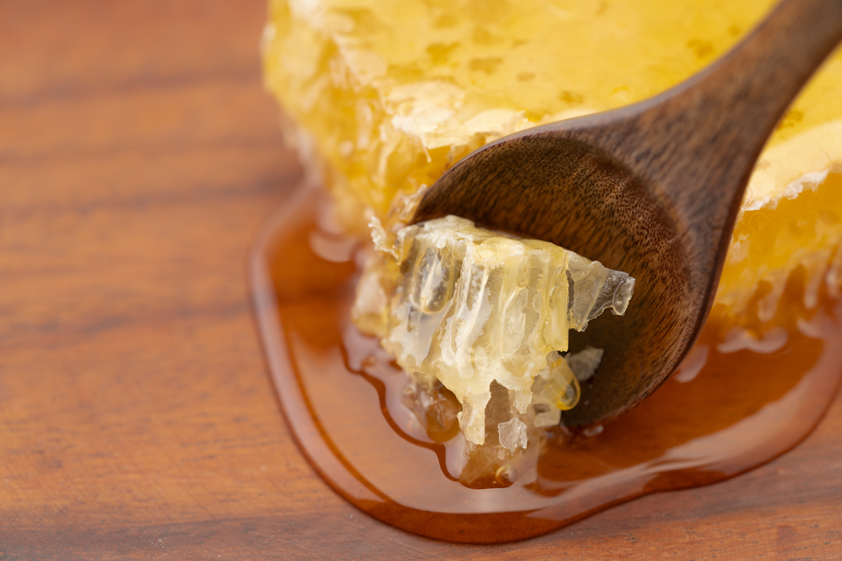 野生蜂蜜党参蜜：补气养血，来自大自然的健康礼物