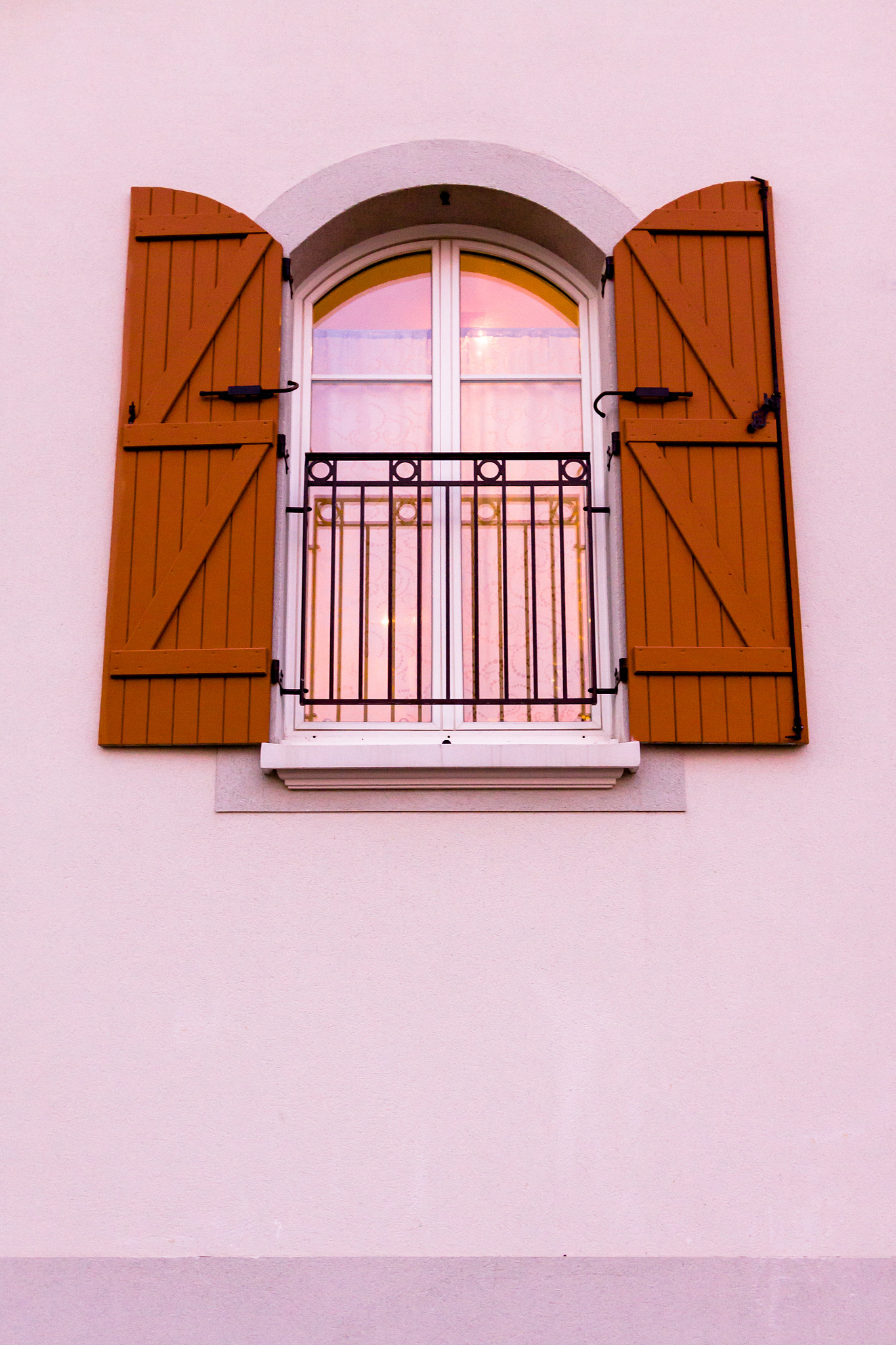 hello I want you to act as a product manager youre building products description page for your website and youll write a 500 words post for your products with title your product is Blinds