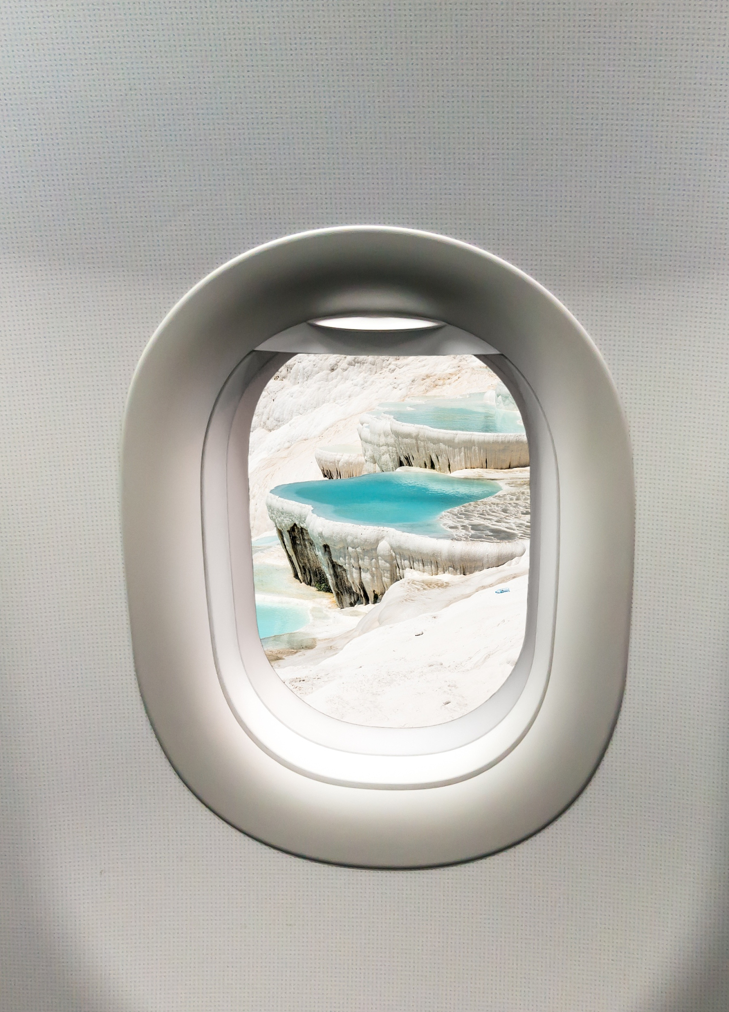 飞机窗户为什么是圆形的？揭秘背后的科学原理