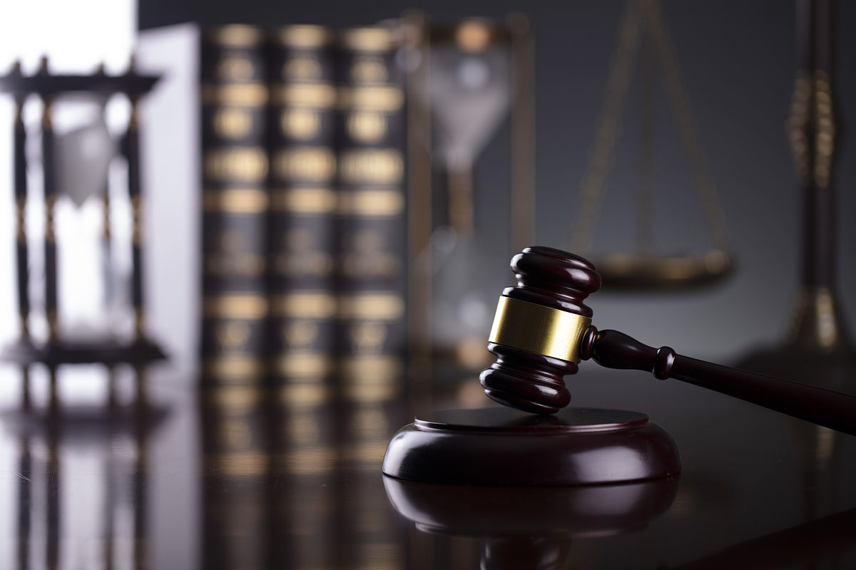 刑事案件律师选择指南：专业、诚信、人才、团队、责任心