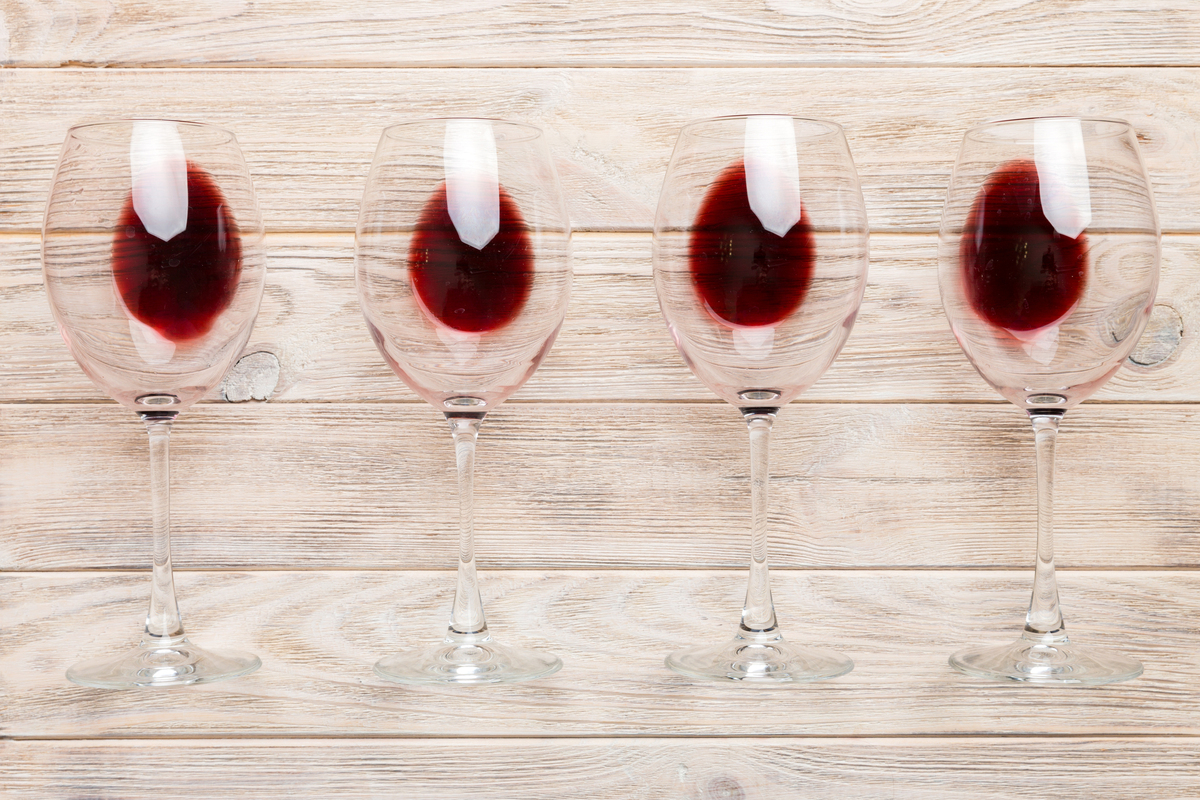 红酒品鉴指南：如何正确品尝红酒？