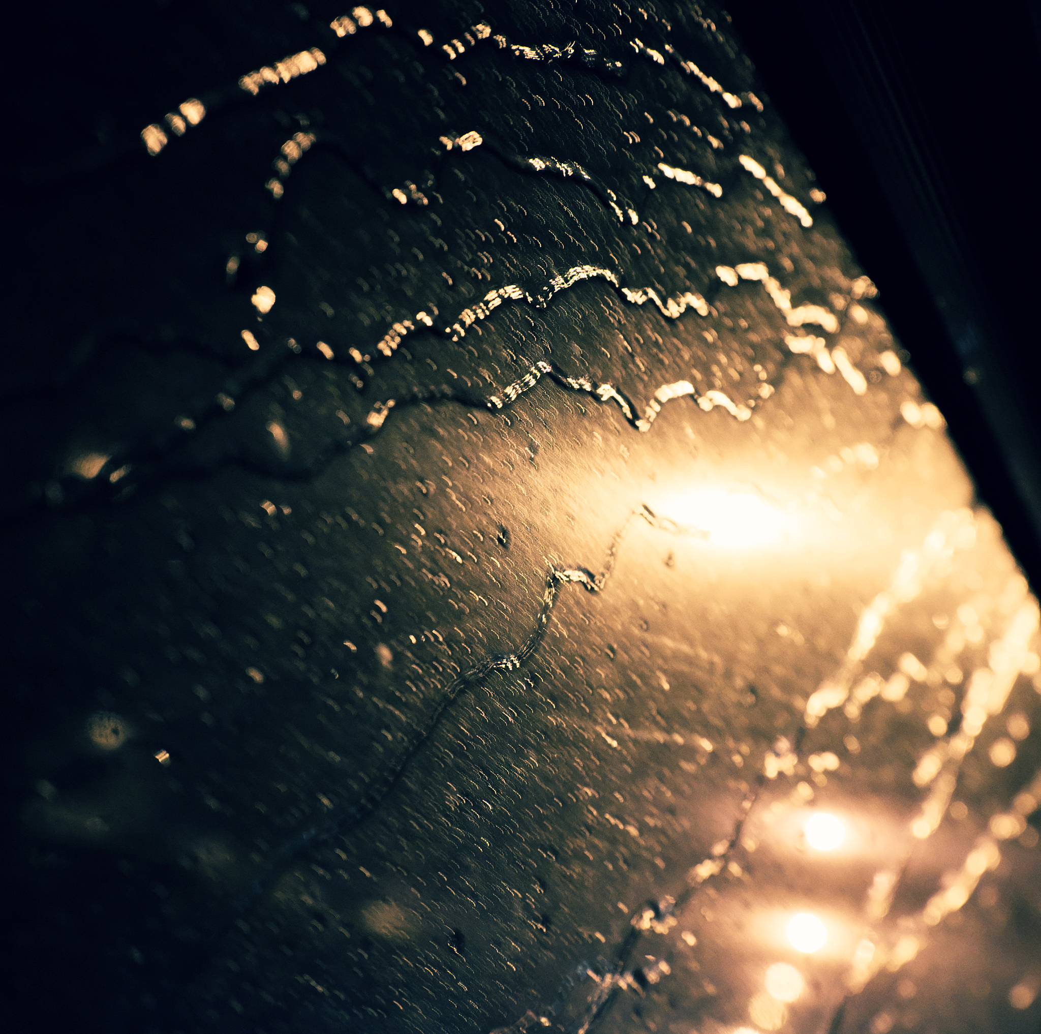 描写夜雨的气氛