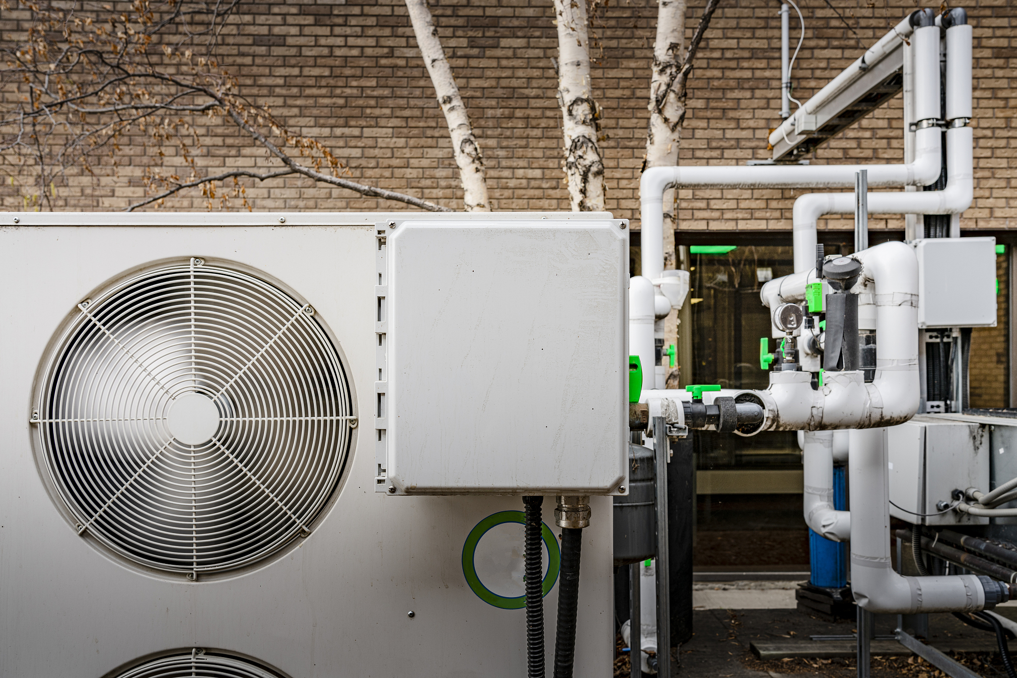 郑州大型商场暖通空调设计开题报告 - 舒适环境与节能优化