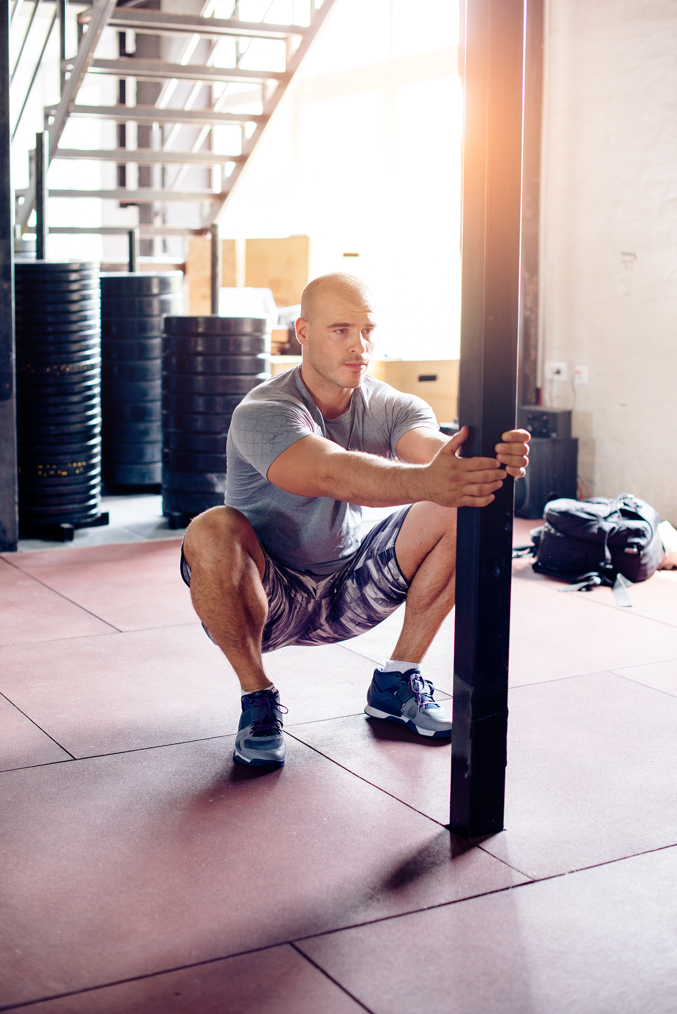 77kg的人杠铃深蹲300kg什么水平