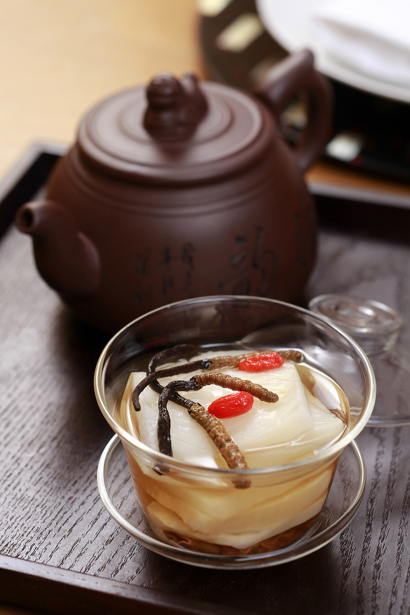 冬虫夏草最佳泡水方法：开水还是温水？