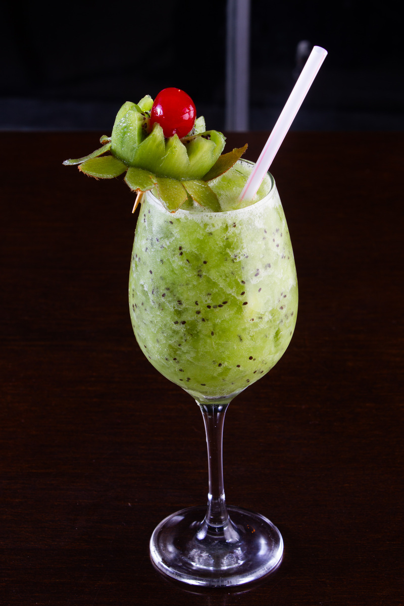 椰奶香蕉猕猴桃汁的做法 - 清凉解暑，营养丰富