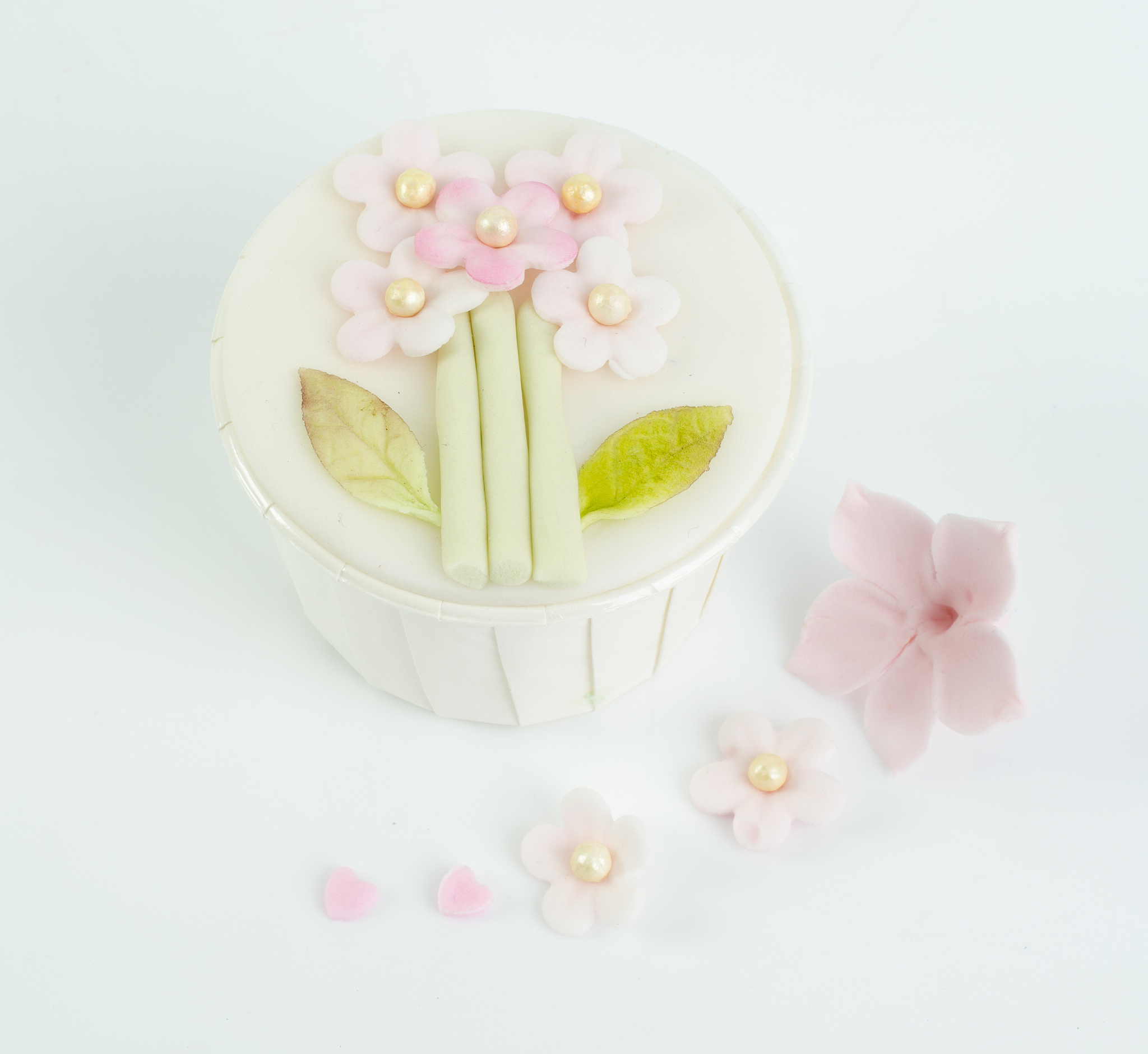 白色奶油胶可以用颜料染色吗？