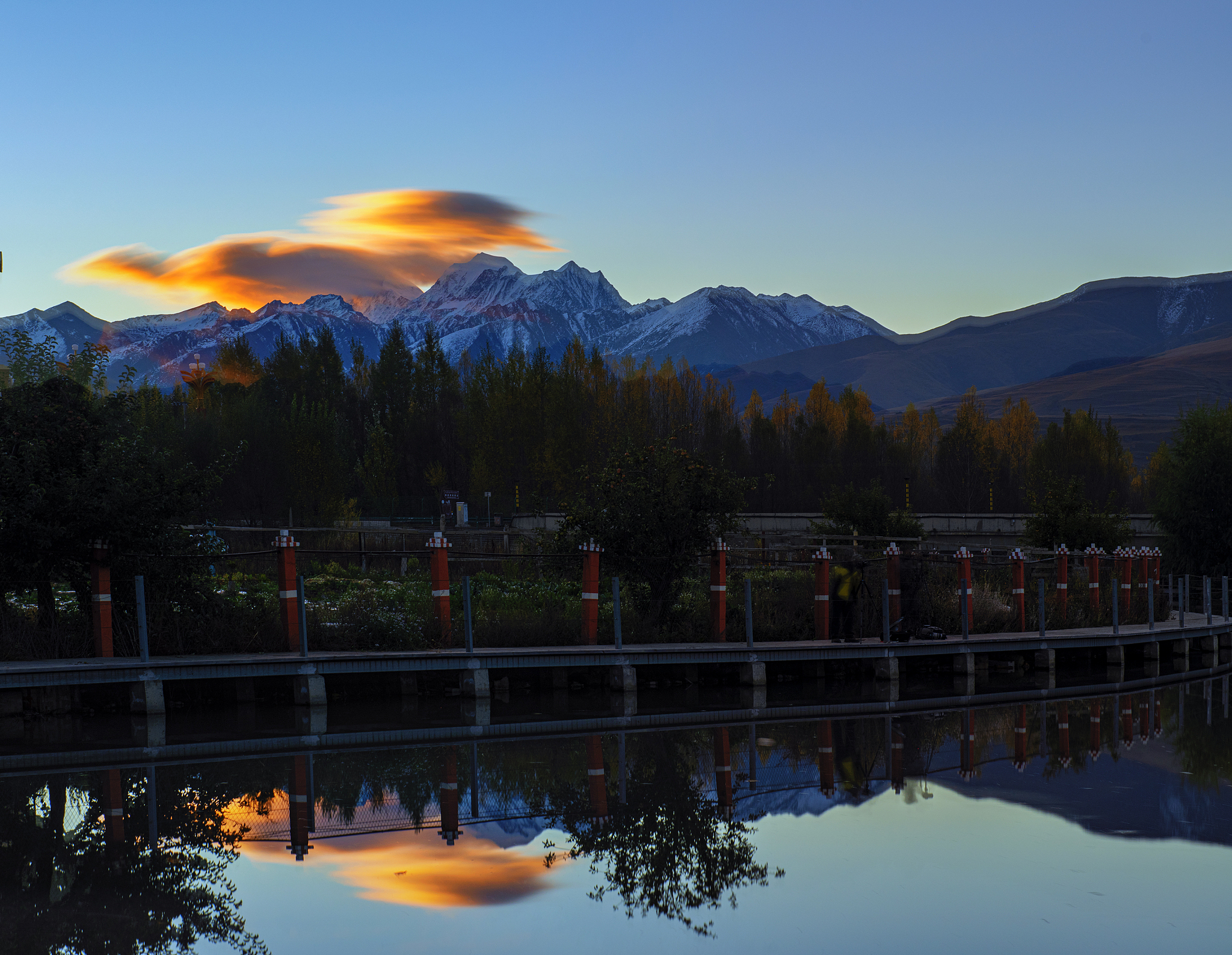 前摄抑制和倒摄抑制的概念与信息处理理论相关联