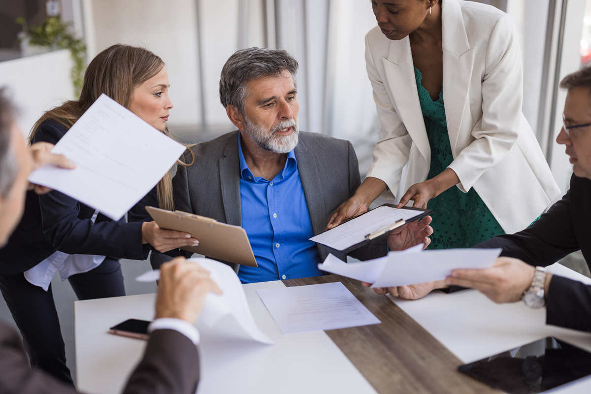 商务谈判准备指南：人员、信息、方案制订