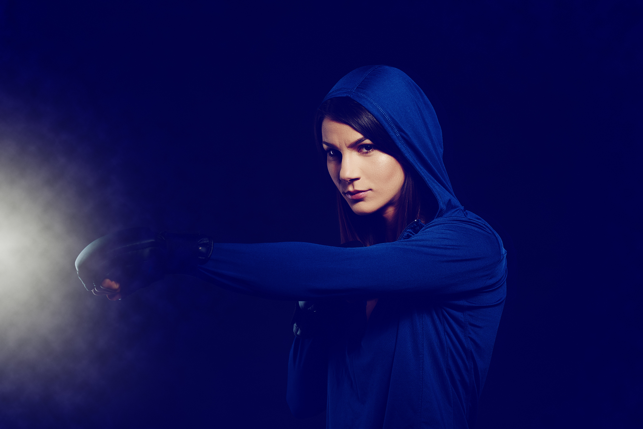 非常好下载加入其中一名女性格斗家本身在憋尿结果战斗的受伤让她失禁了