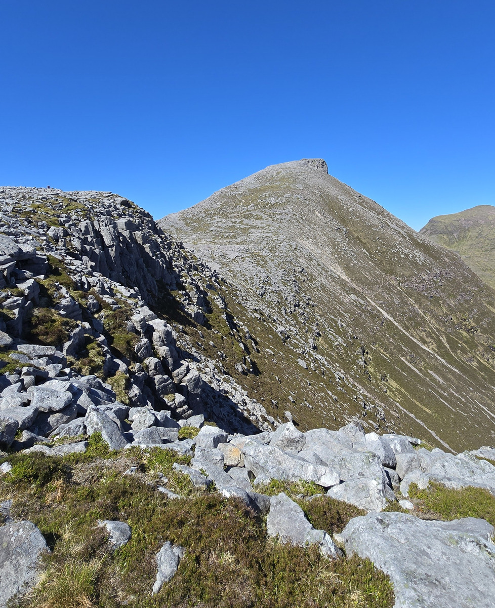 road_id = dbColumndbInteger dbForeignKeyhandle_roadid info=公路属性id 外键 # 点号 road_num = dbColumndbString50 # 路线编号 road_region_code = dbColumndbString50 # 所在行政区划代码 road_start = dbCol