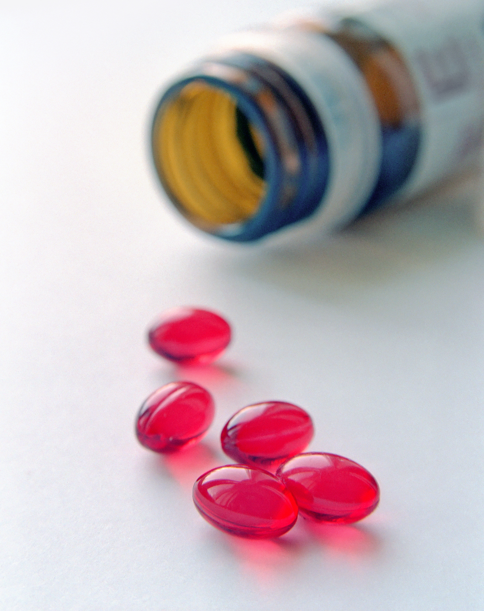 番茄红素软胶囊可以治疗哪些疾病？