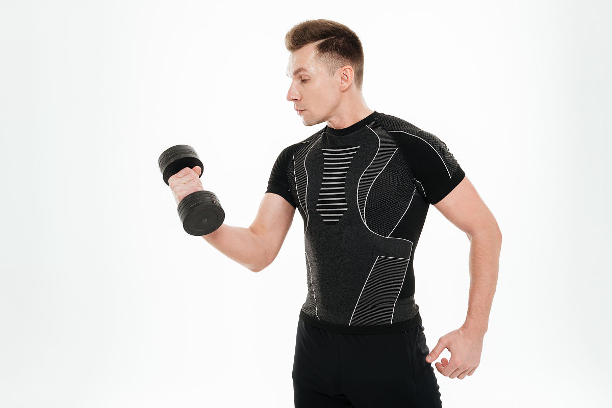 弹力带练胸肌指南：高效动作打造强壮胸肌