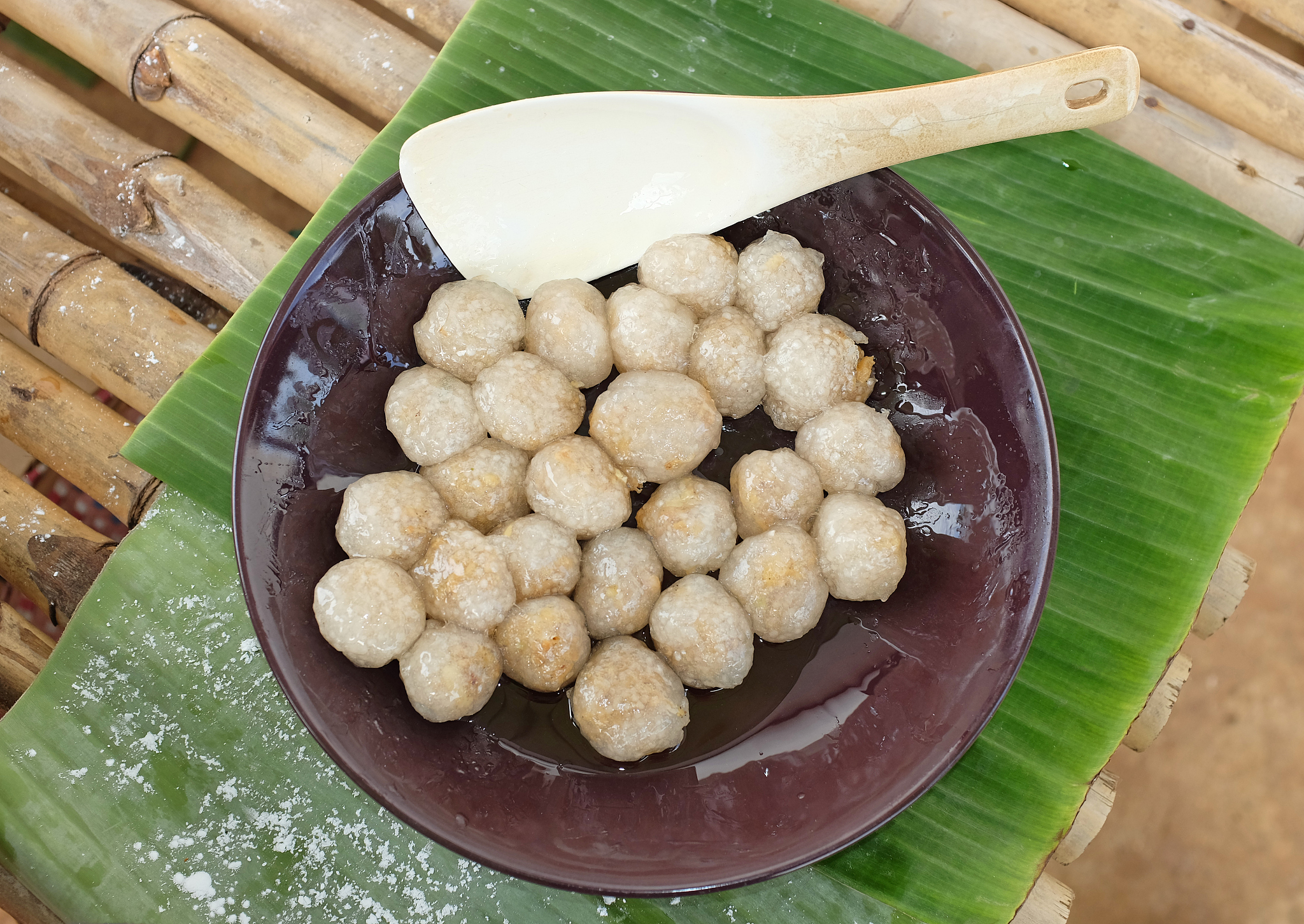 tapioca balls with pork filling,