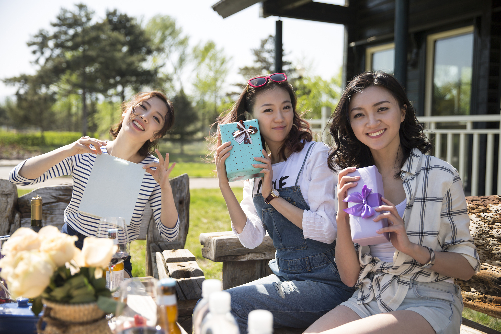 对于一个喜欢自我发泄的女性，我作为一个女闺蜜应该送她什么好