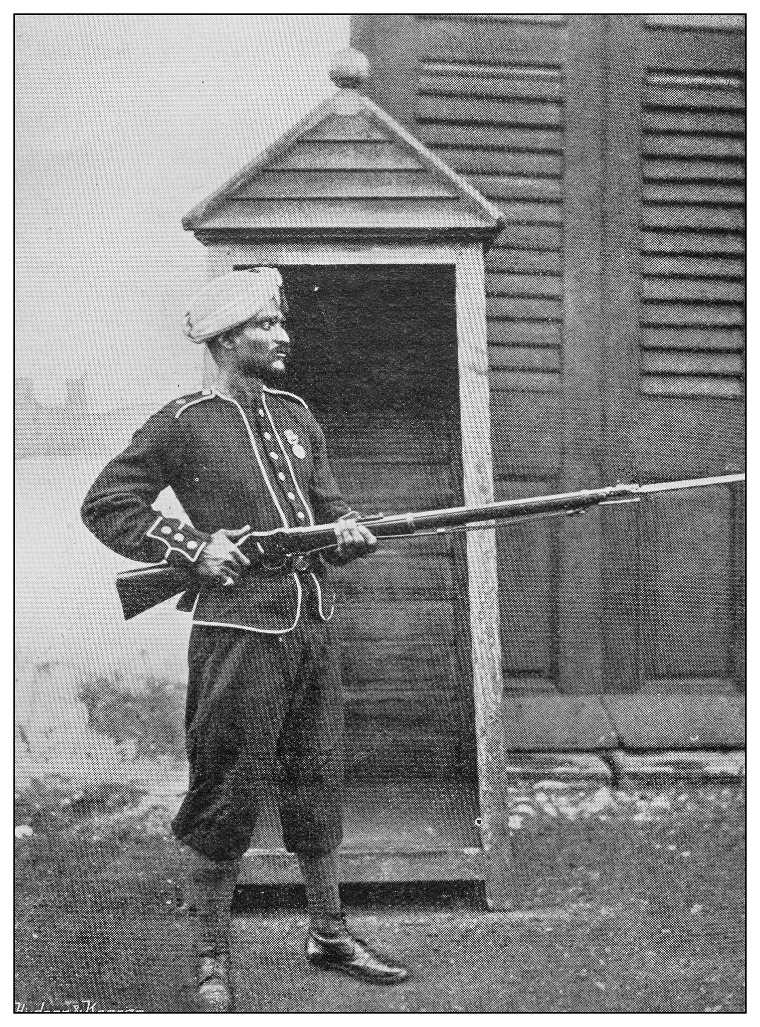 全球海军吨位排行榜：美国稳居榜首，中国紧追其后