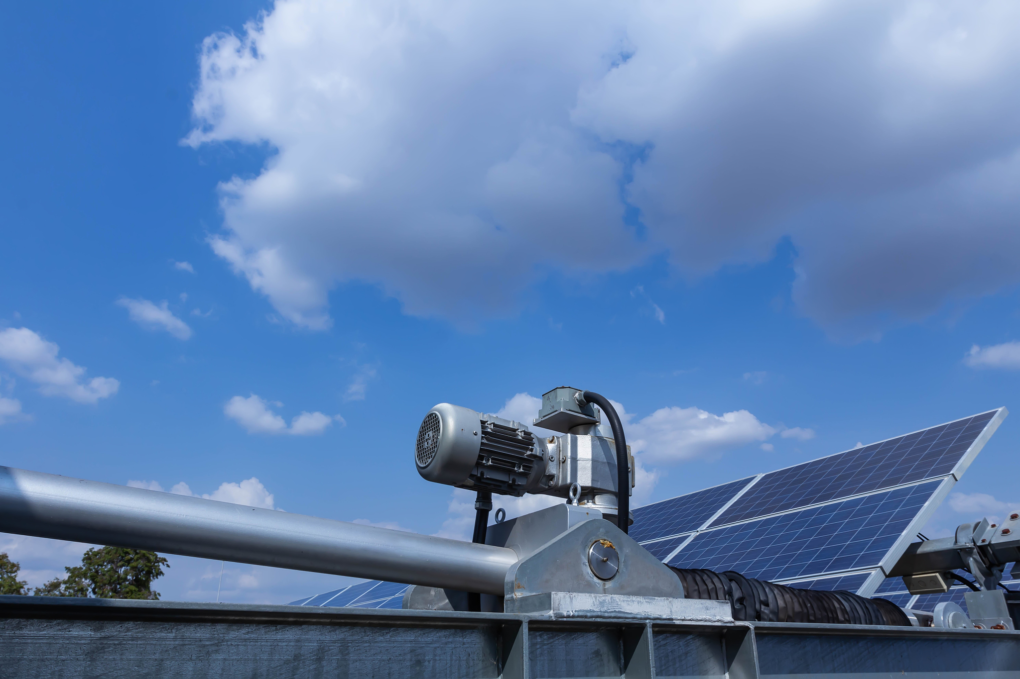 control motor of solar energy plant the sun tracking system in t