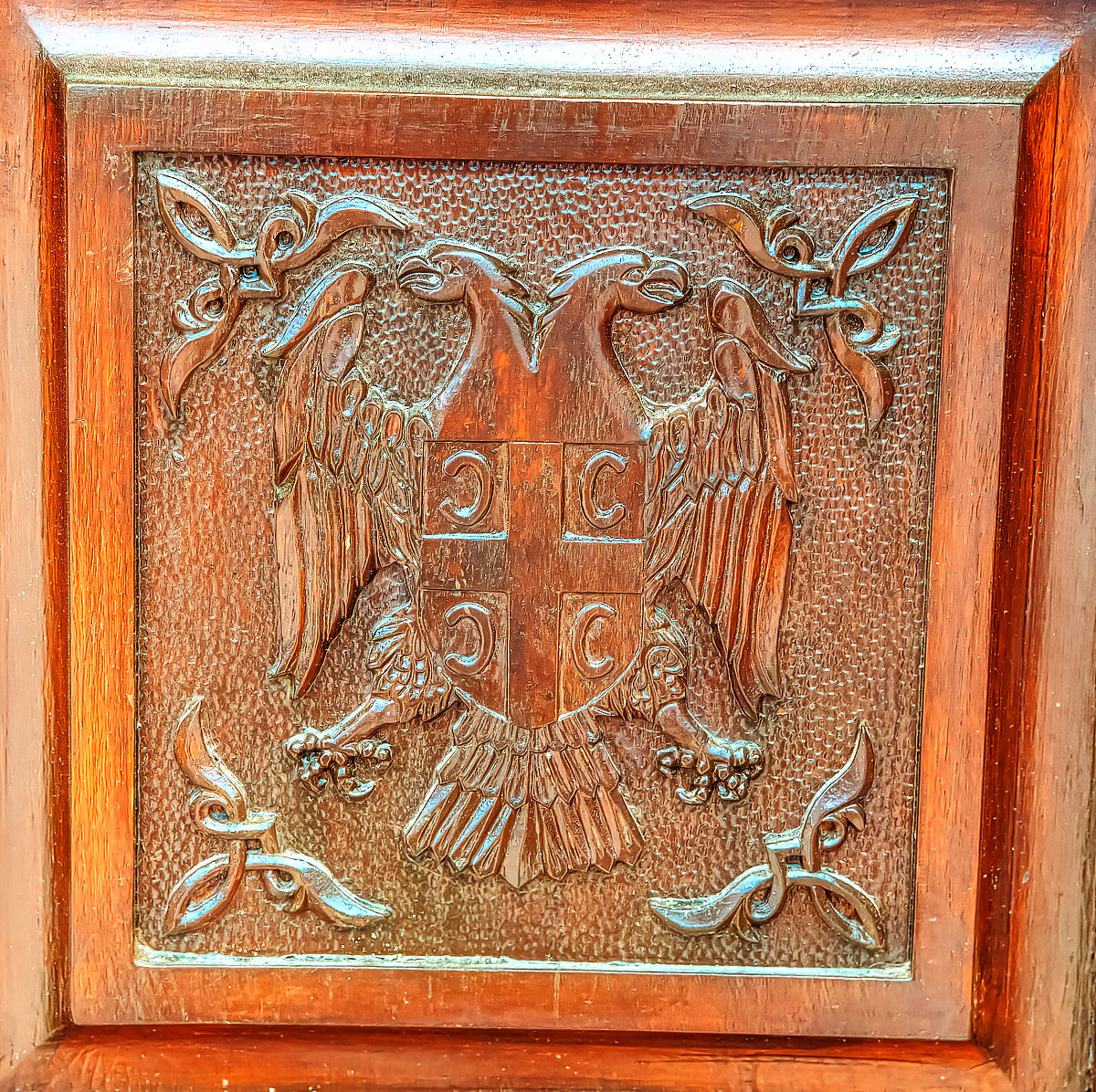 庙里扔的两个小木头叫什么