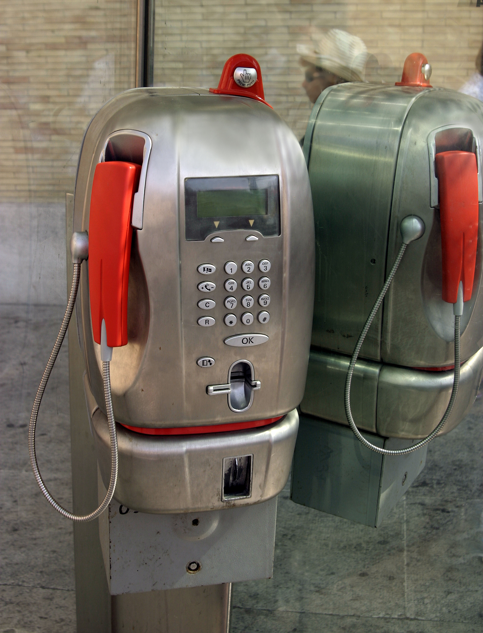 饮水机要不要关掉？节能省电延长寿命的正确方法