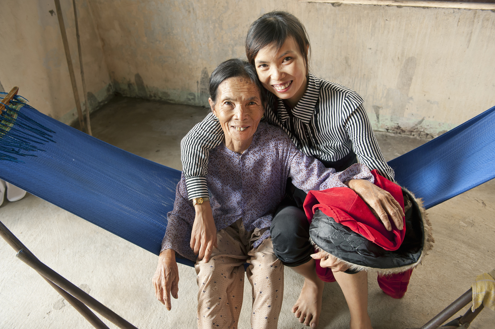 越南母亲的坚强与爱：弟弟讲述我们家的故事