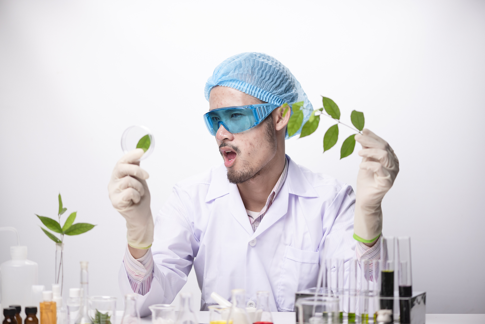 四种主要研究方法详解：实证、质性、混合和历史研究